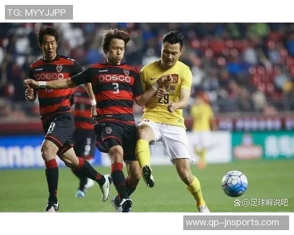 鹿岛鹿角与广岛三箭首回合激战回顾及精彩瞬间分析 鹿岛鹿角与广岛三箭首回合激战回顾及精彩瞬间分析